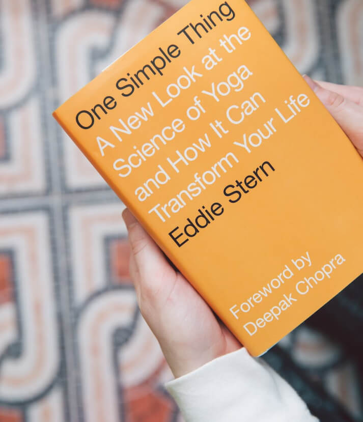 یک چیز ساده: نگاهی تازه به علم یوگا و چگونگی تغییر زندگی شما